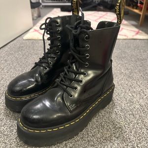 Women’s Dr. Martens lace up platform boots
